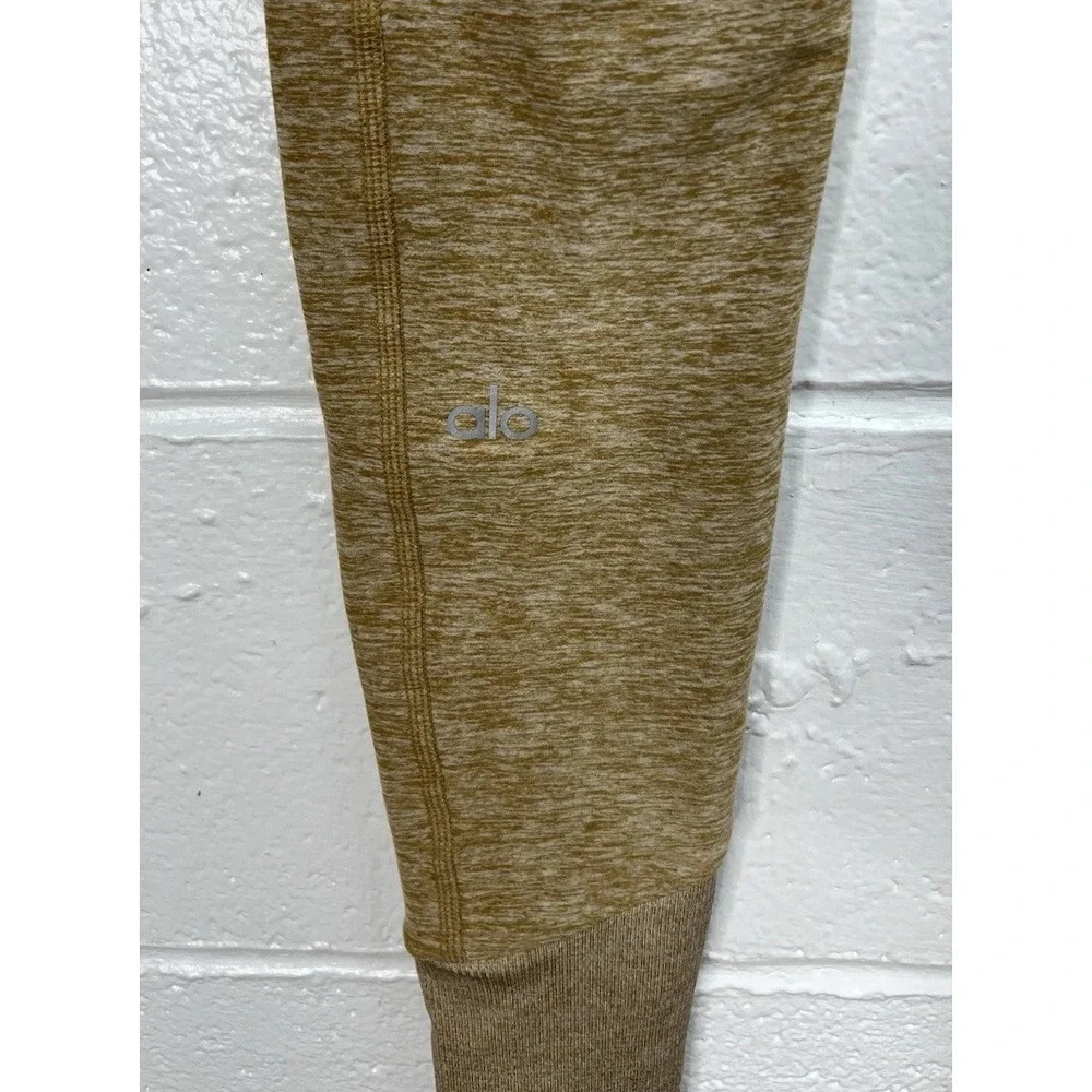 Alo Yoga Alosoft Lounge Legging Heather Gold Ribbed / Women's XS